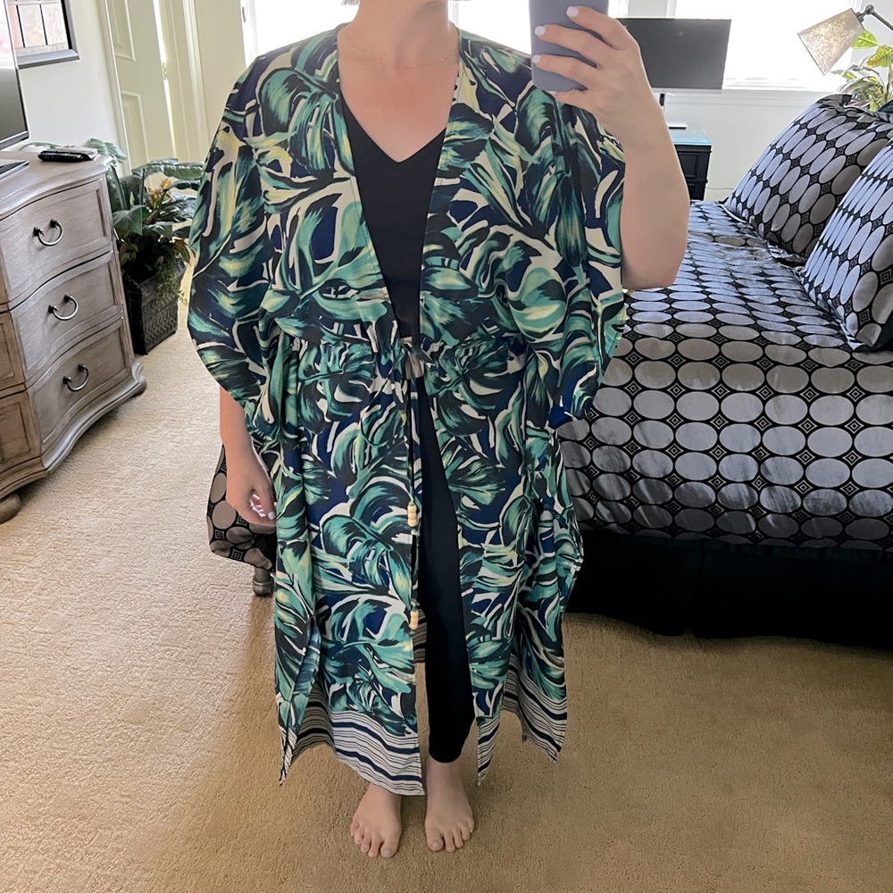 Beautiful tropical kimono with drawstring, one size fits all